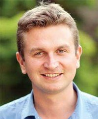 Dr Ian Henderson