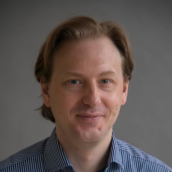 Dr Iain Macaulay