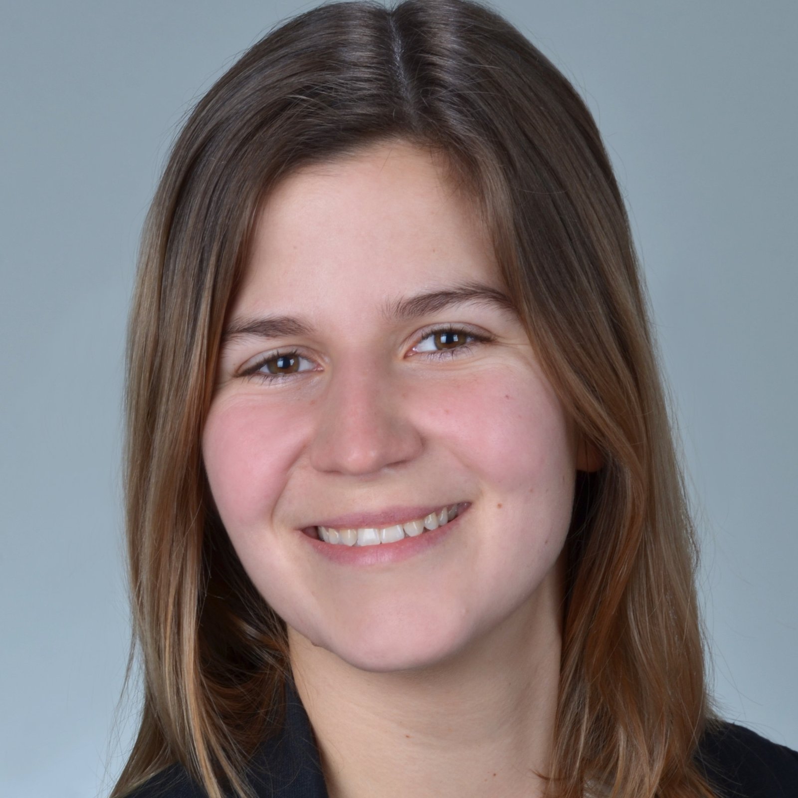 Ms Lara Urban