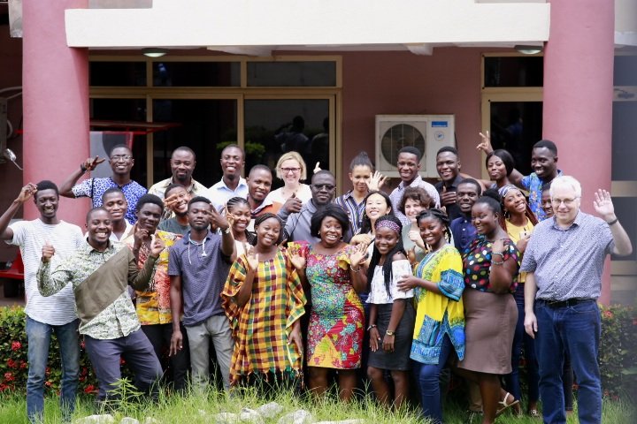 Cambridge Biomaker organisers Jim Haseloff, Alexandra Ting, Anne-Pia Marty and Biomaker training participants at Kumasi Hive