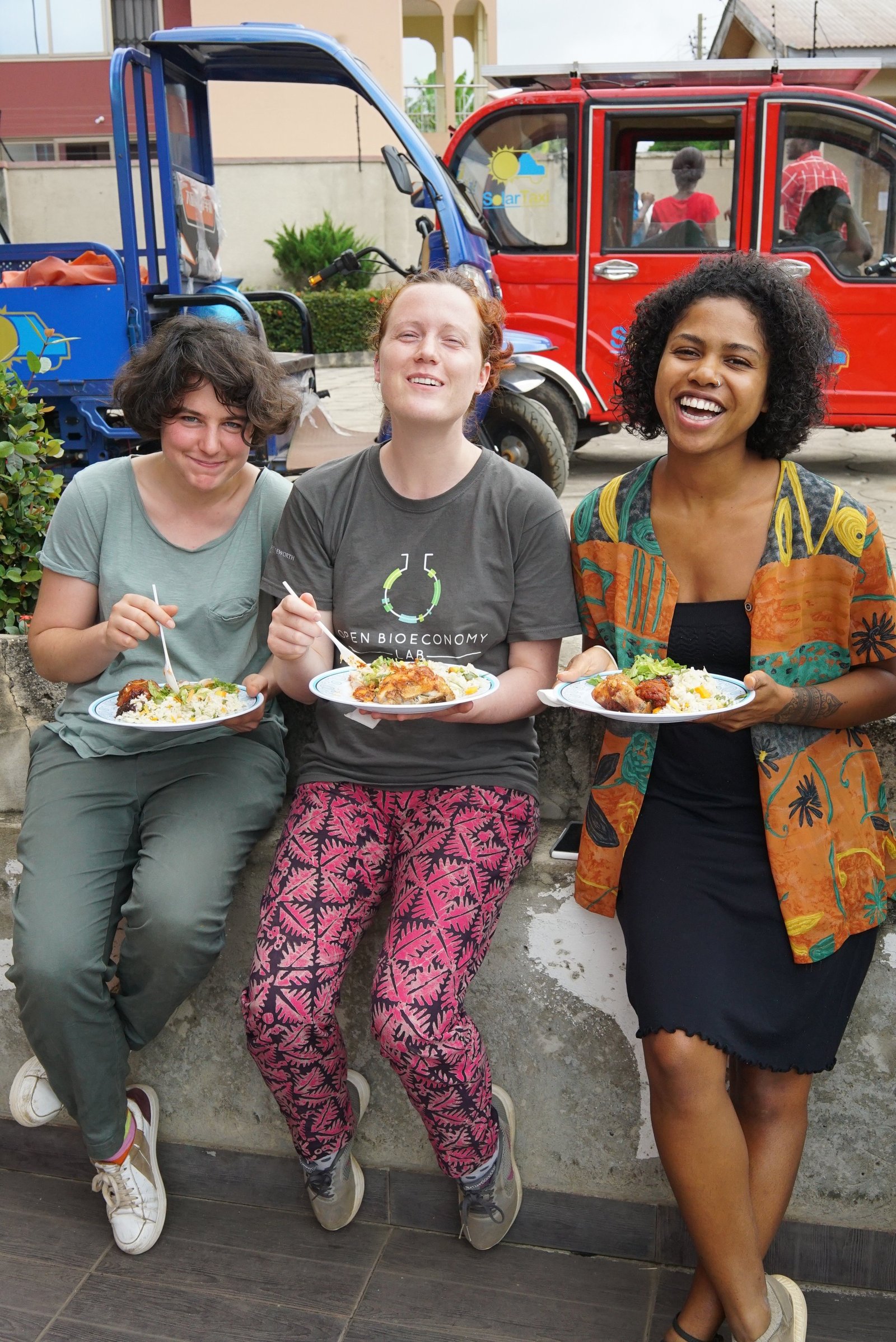 Anne-Pia Marty (Biomaker Africa Coordinator), Chiara Gandini (OpenBioeconomy Lab) and Alexa Walker (Engineers Without Borders, Kumasi Hive)